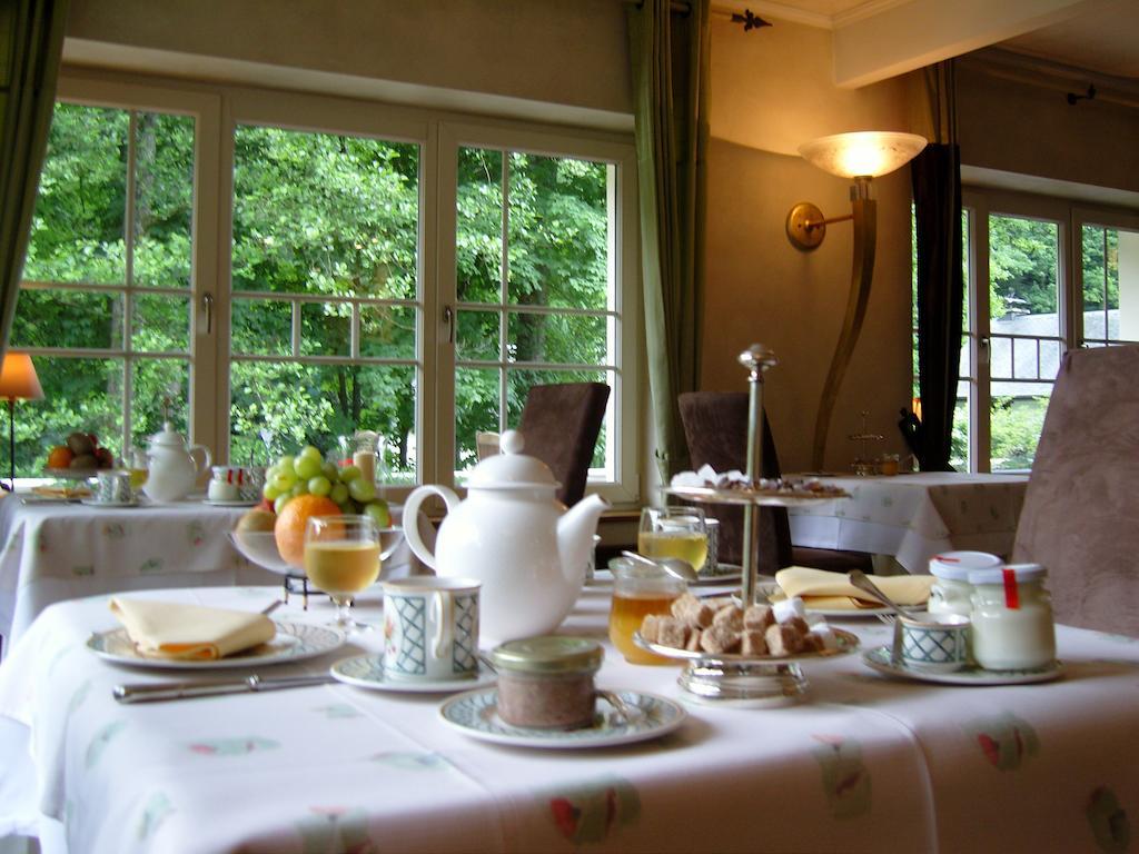 Hotel Les Ardillieres Du Pont D'Oye Habay-la-Neuve Buitenkant foto